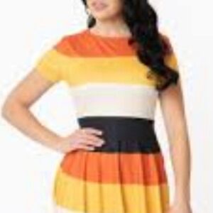 Unique Vintage Jersey Knit Dress Size M Orange Yellow Black Candy Corn Stripes